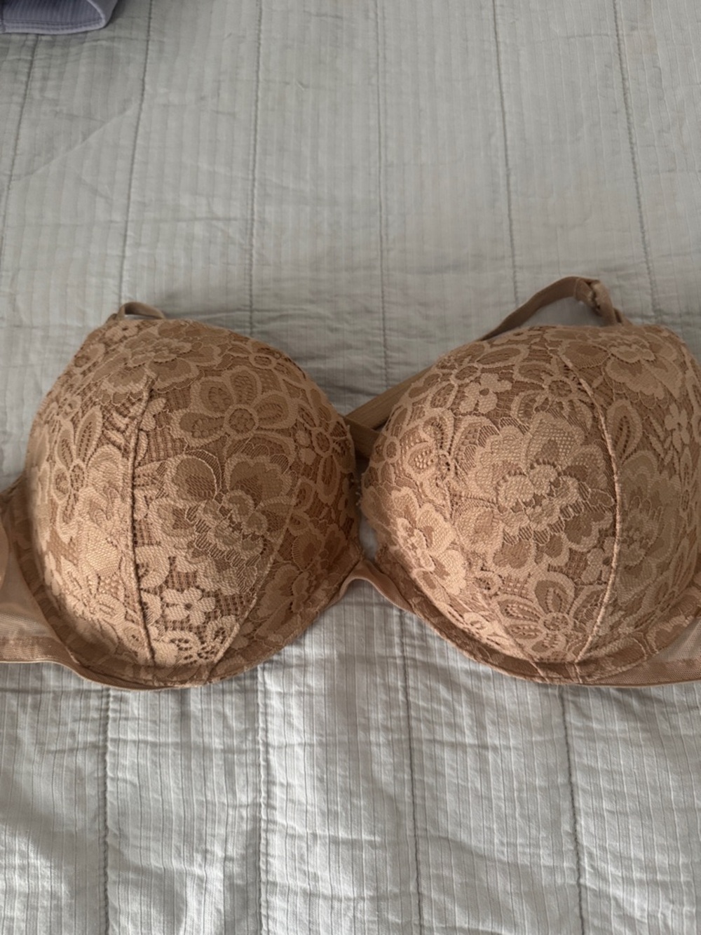 Victoria secret Lace Push-Up Bra in Nude